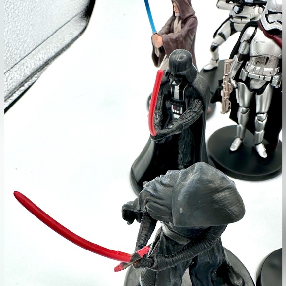 Lot of 20 Star Wars Cake Toppers Figures 4” Disney Store - Picture 5 of 10